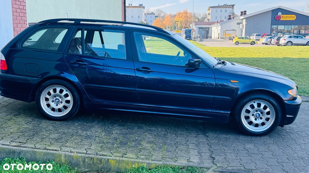 BMW Seria 3 318i - 9