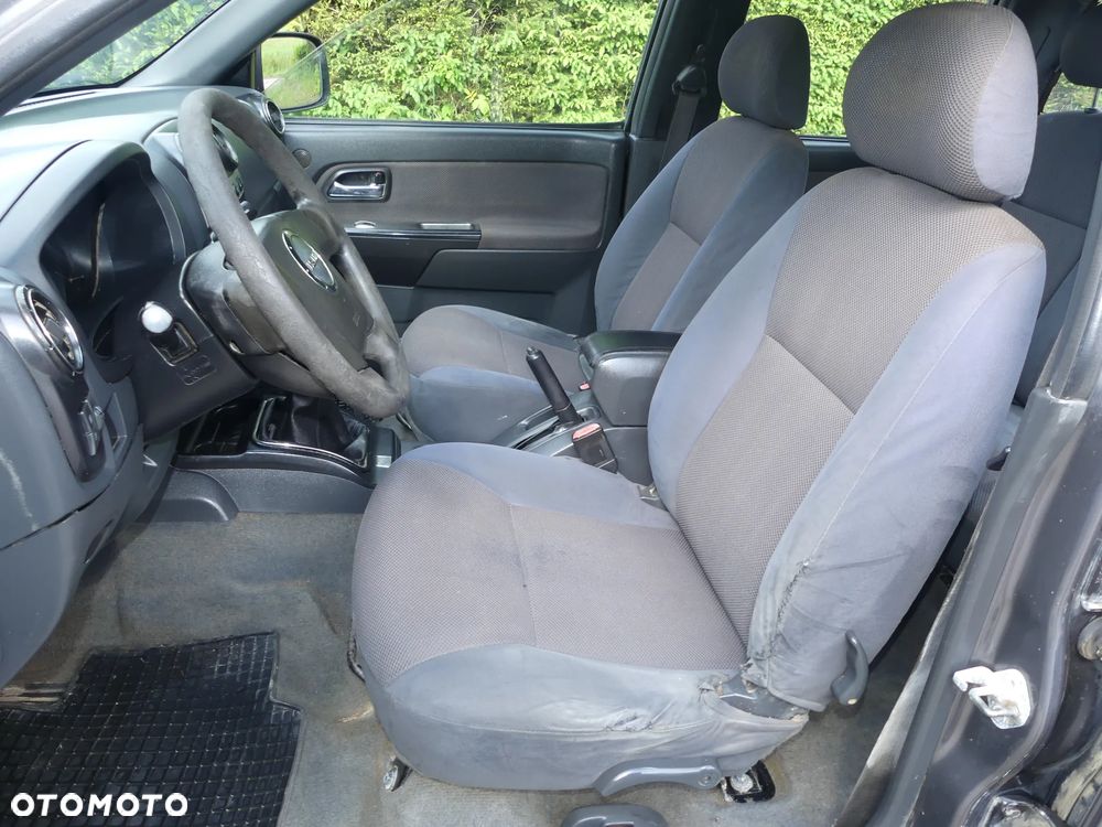 Isuzu D-Max 2.5d DC Custom - 6