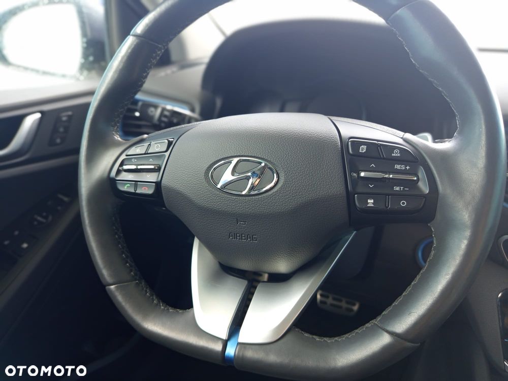 Hyundai IONIQ - 17