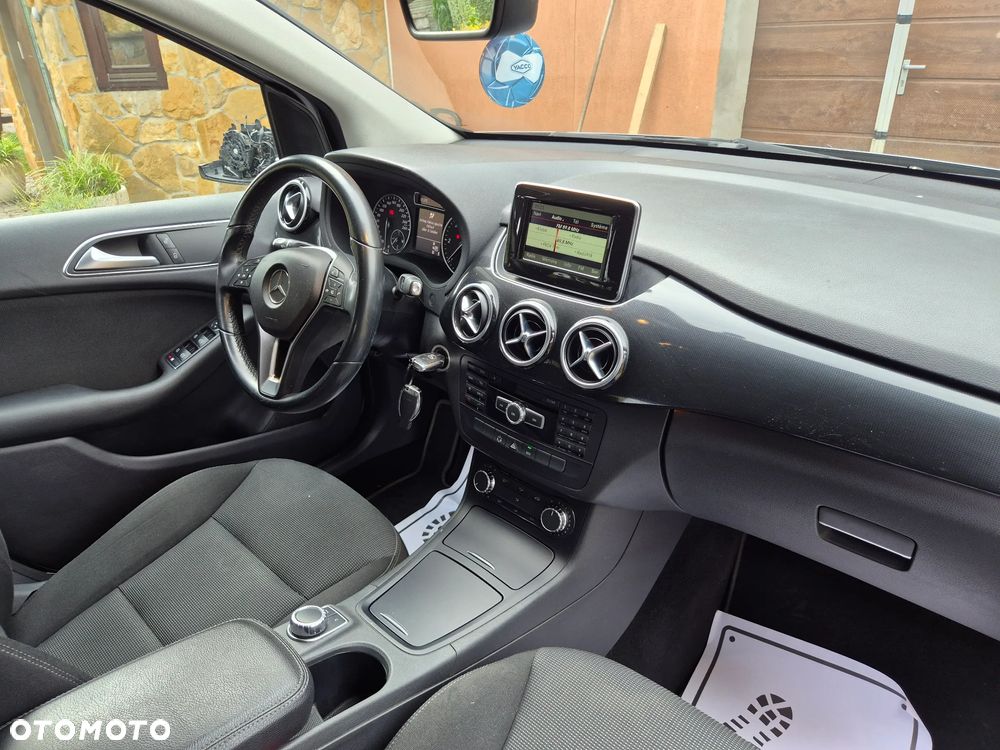 Mercedes-Benz Klasa B 180 d 7G-DCT Edition - 11