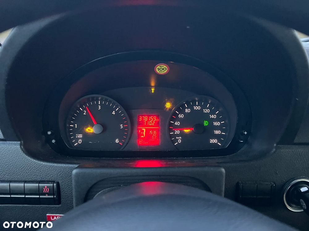 Volkswagen Crafter - 25