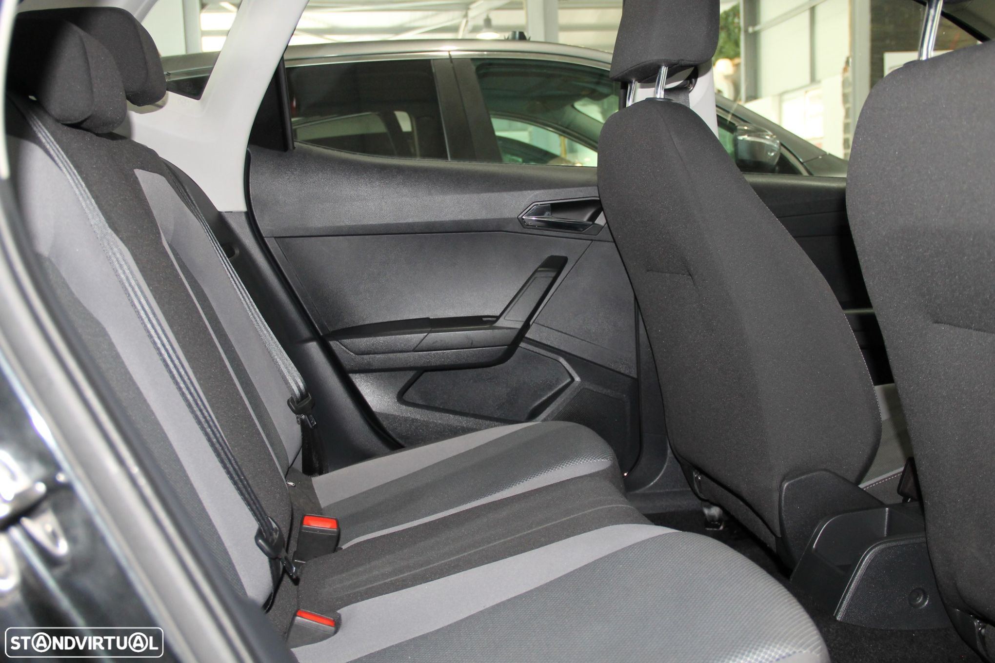SEAT Arona 1.6 TDI Reference - 8