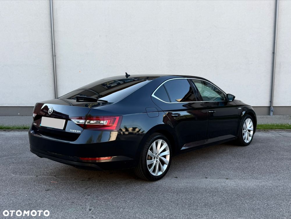 Skoda Superb 2.0 TDI L&K DSG - 2