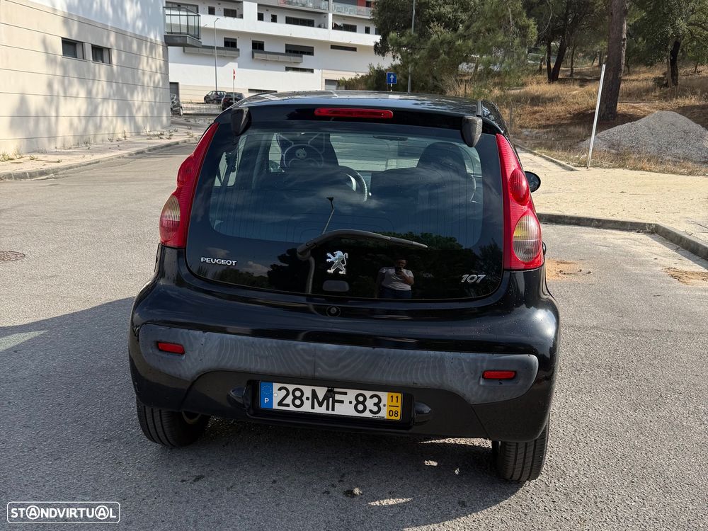 Peugeot 107 1.0 Black&Silver E5 - 6