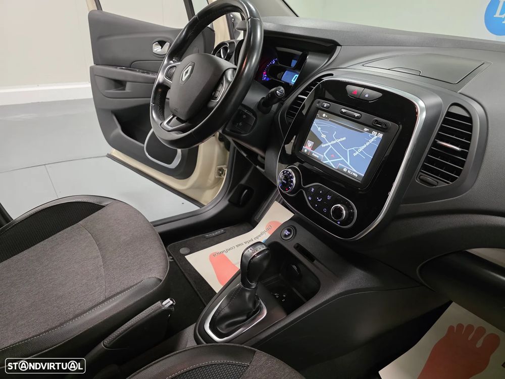 Renault Captur 1.5 dCi Exclusive EDC - 46