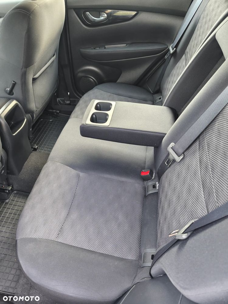 Nissan Qashqai 1.2 DIG-T N-Connecta EU6 - 16