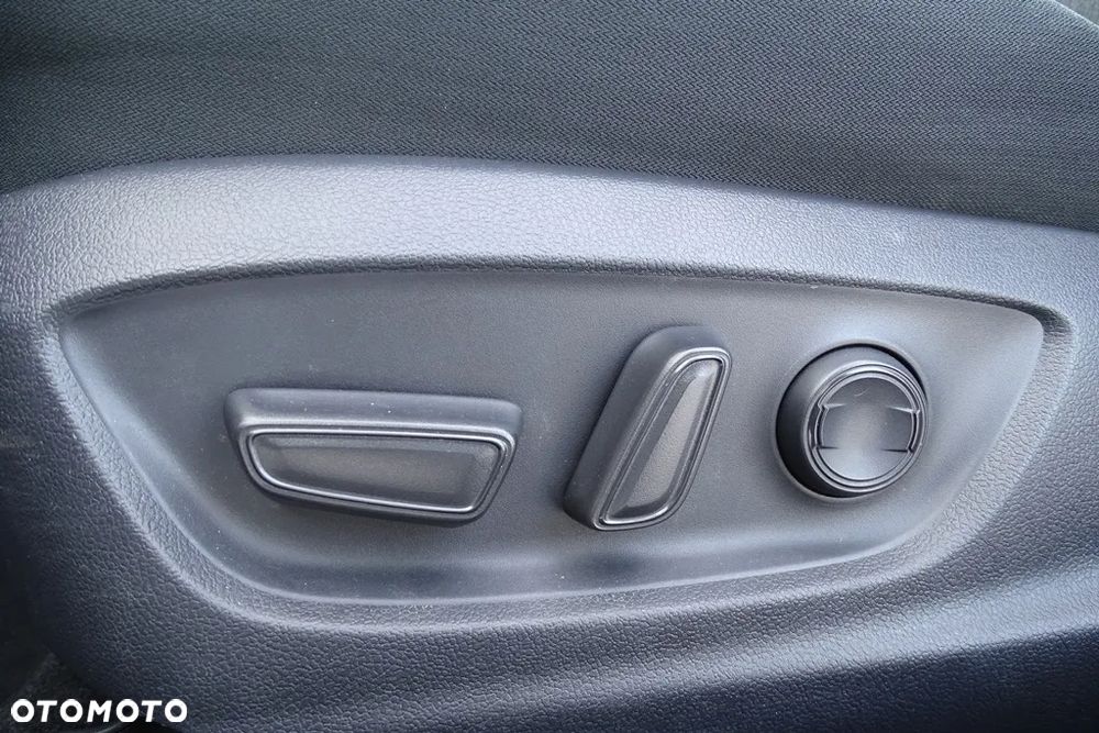 Toyota Camry 2.5 Hybrid Comfort CVT - 20