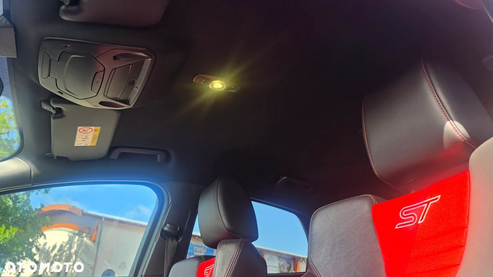 Ford Focus 2.0 TDCi ST-2 - 29