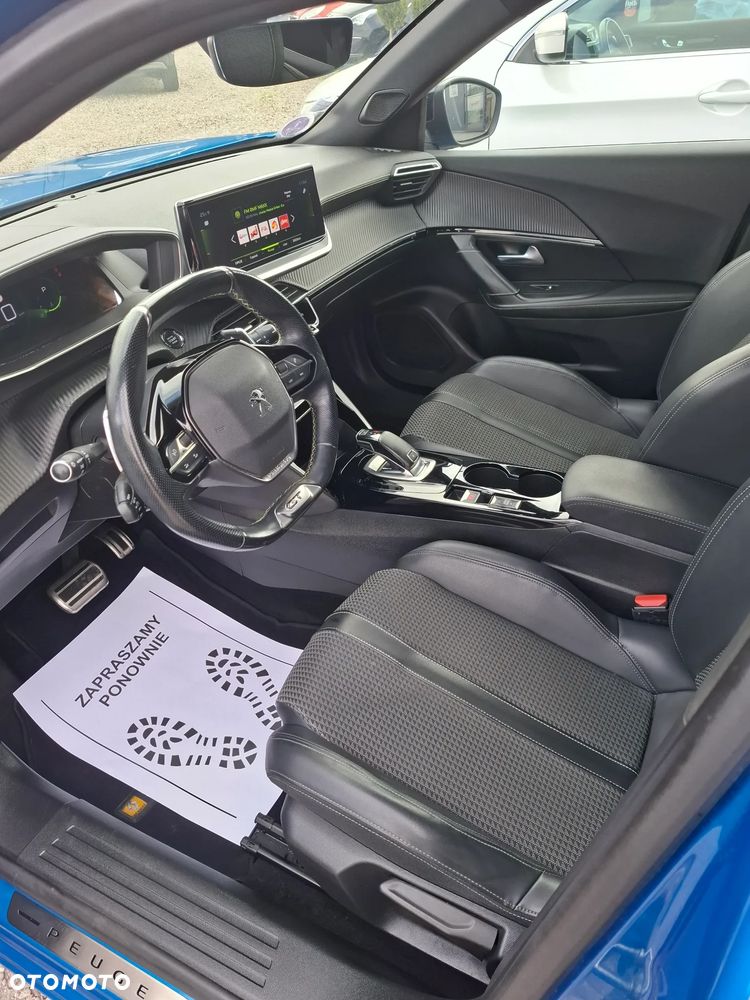 Peugeot 2008 PureTech 130 EAT8 GT - 27