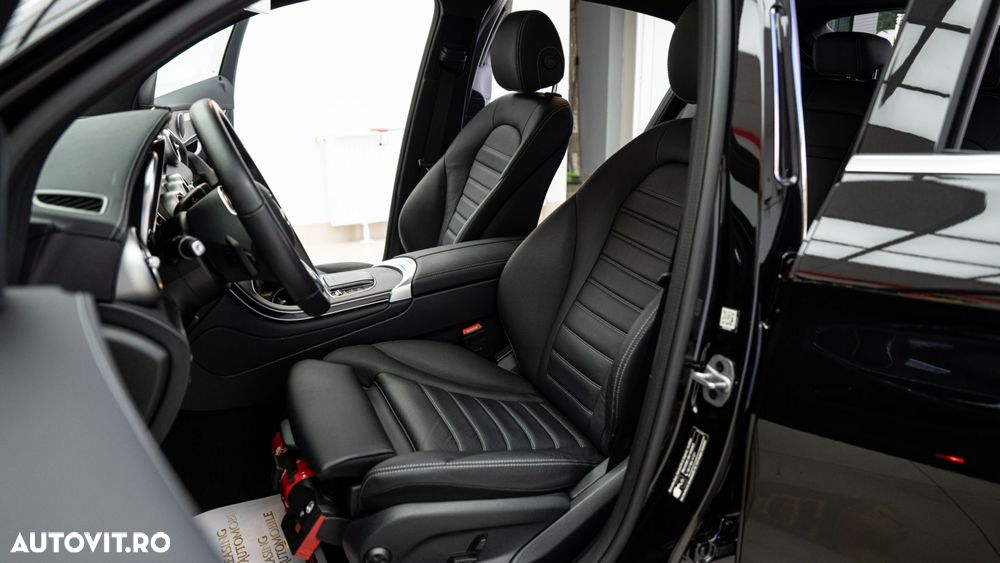 Mercedes-Benz GLC Coupe 300 de 4Matic 9G-TRONIC - 12