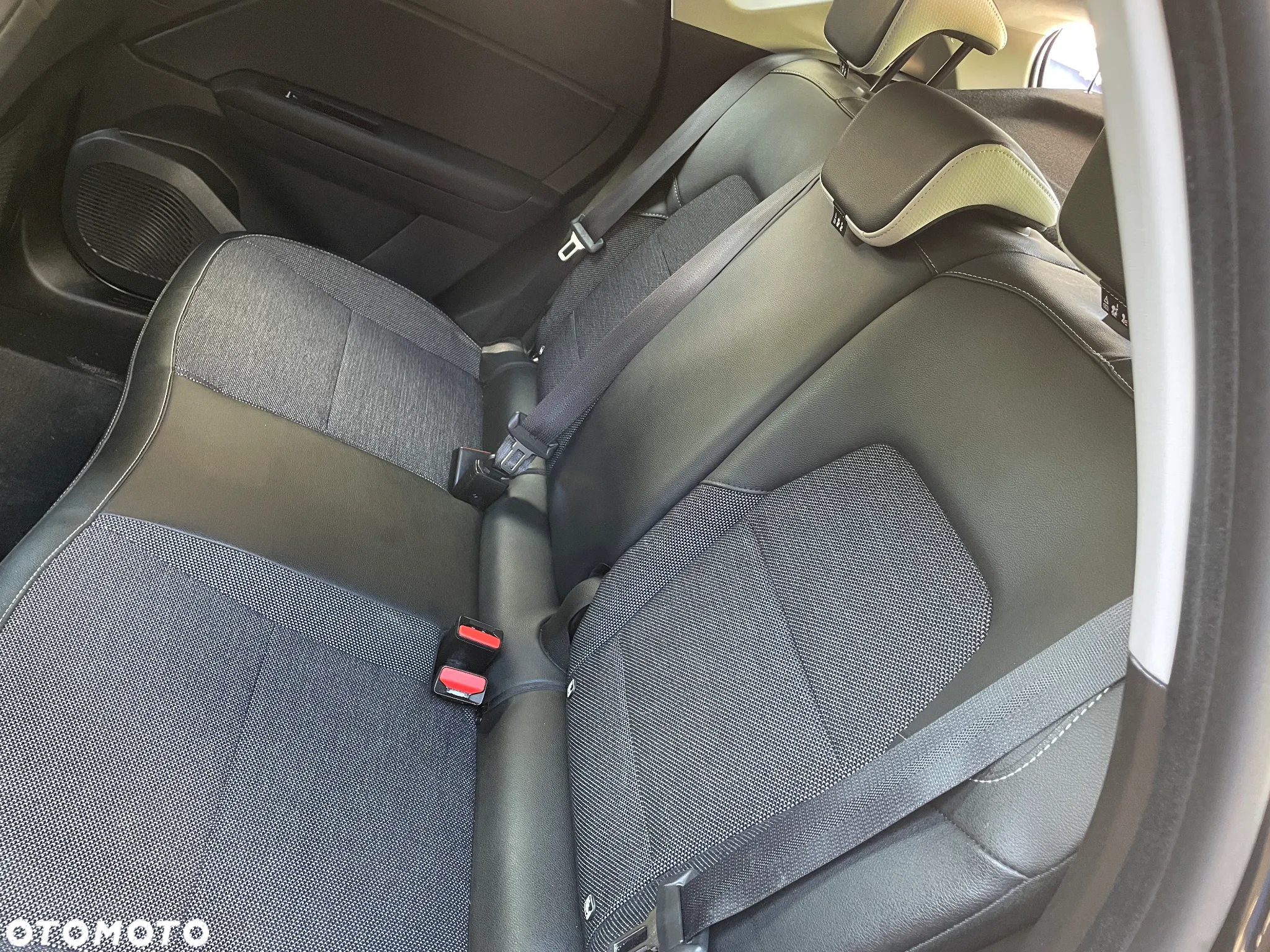 Renault Captur TCe Mild Hybrid 160 EDC EVOLUTION - 15