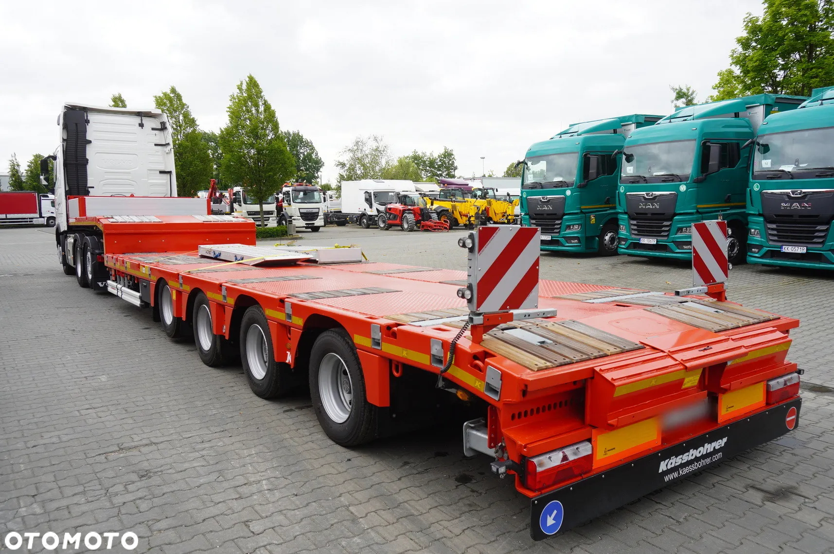 Volvo FH 500 6×2 Globetrotter XL / 2023 / 114 tys.km / FABRYCZNIE NOWA NACZEPA niskopodwoziowa Kässbohrer LB3E - 4