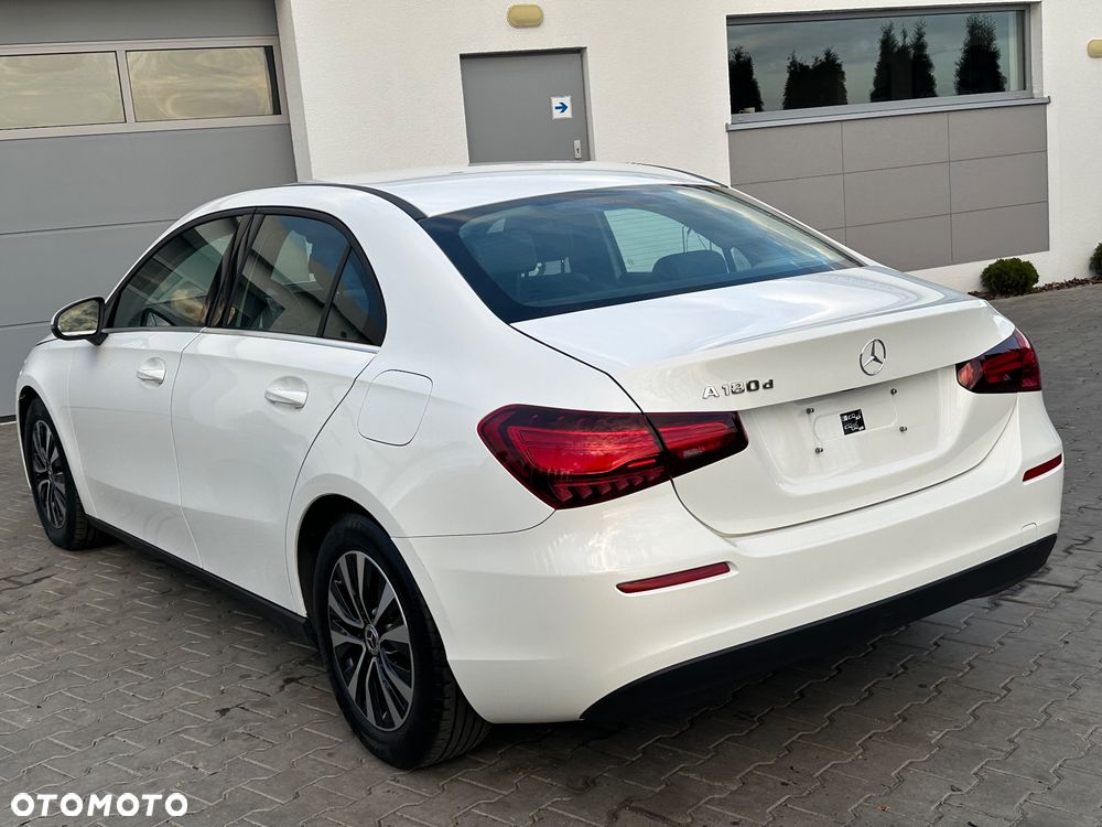 Mercedes-Benz A 2024 photo 3