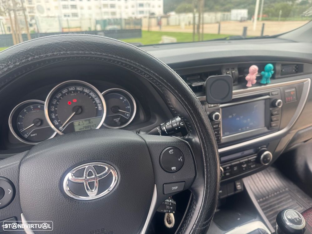 Toyota Auris Touring Sports 1.4 D-4D Comfort+Pack Sport - 5