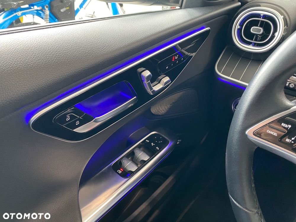 Mercedes-Benz Klasa C 220 d mHEV - 31