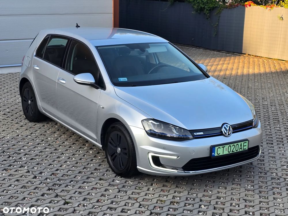 Volkswagen Golf - 11