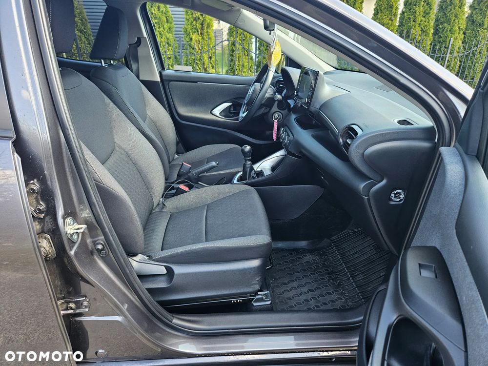 Toyota Yaris 1.5 Comfort - 21