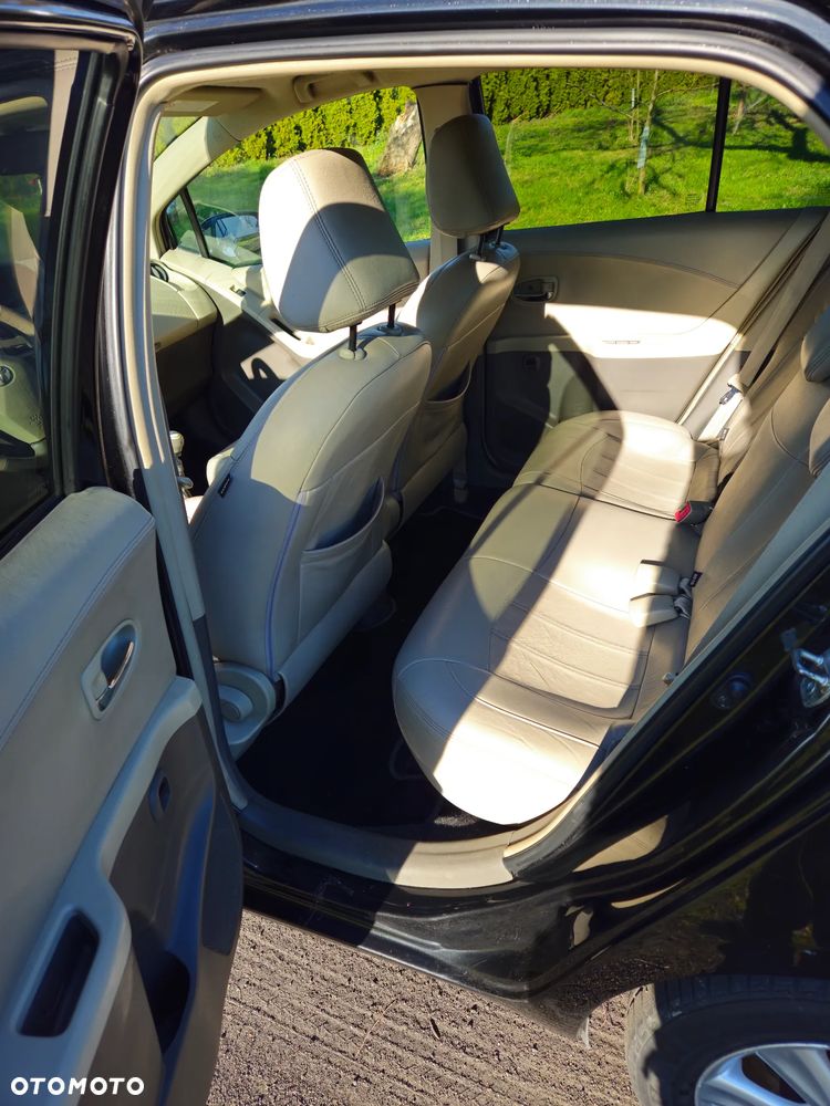 Toyota Yaris 1.4 D-4D Prestige - 6