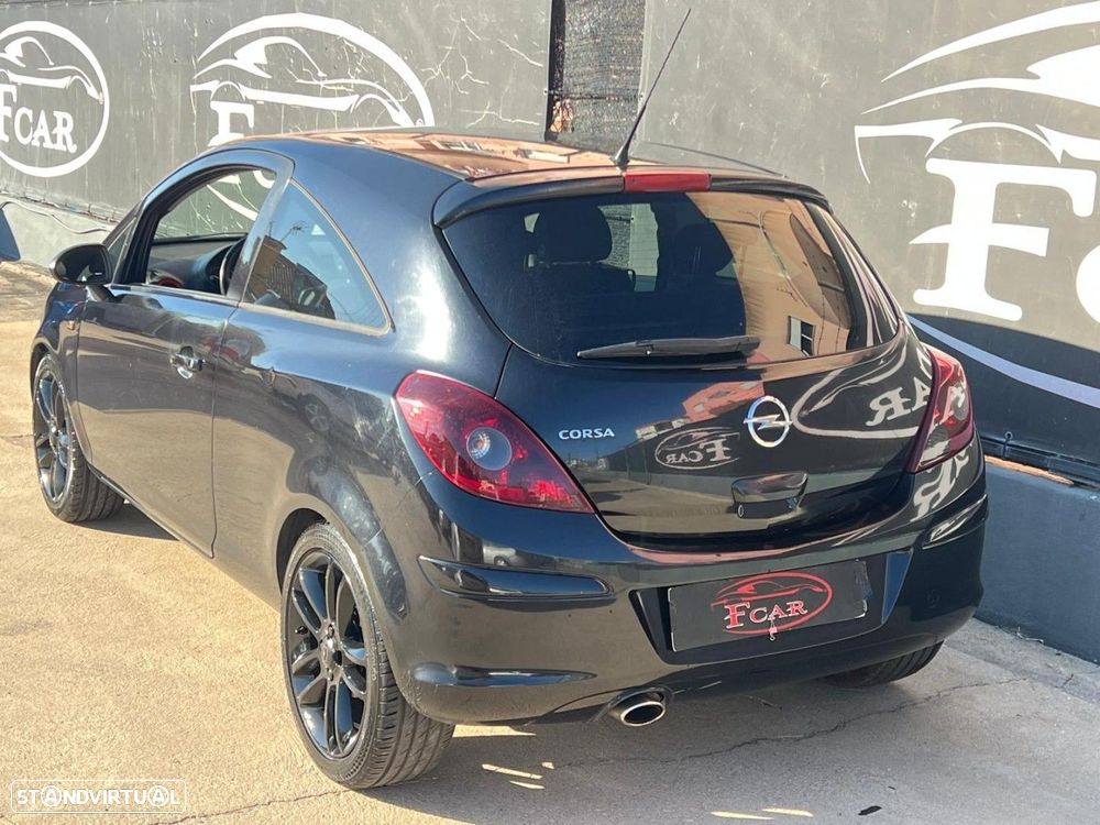 Opel Corsa 1.2 Black Edition - 4