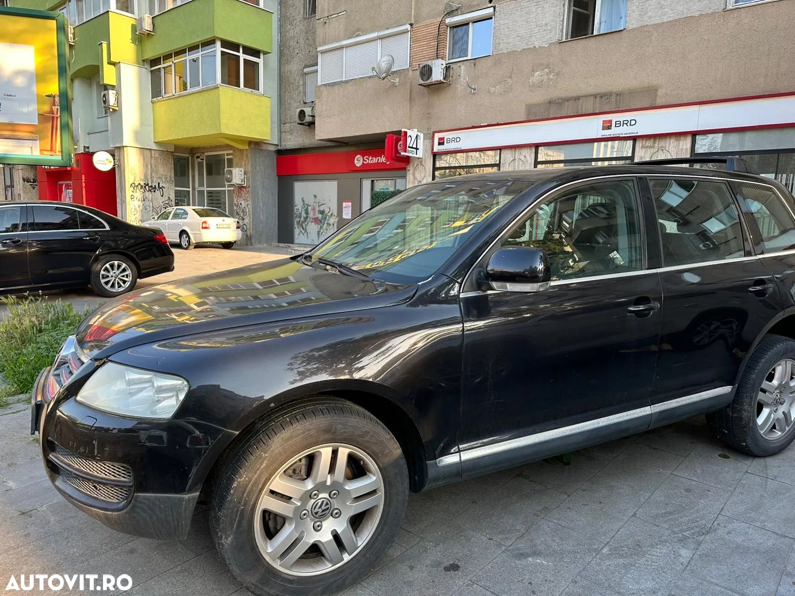 Volkswagen Touareg - 1