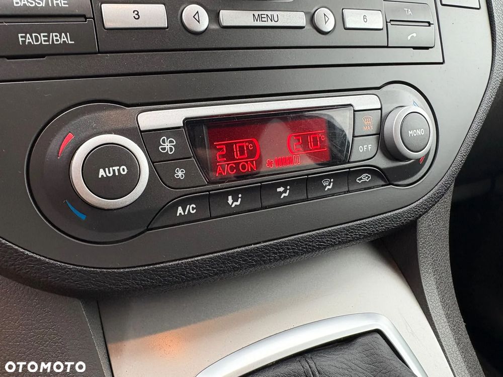 Ford C-MAX ver-1-8-ff-platinium-x - 9