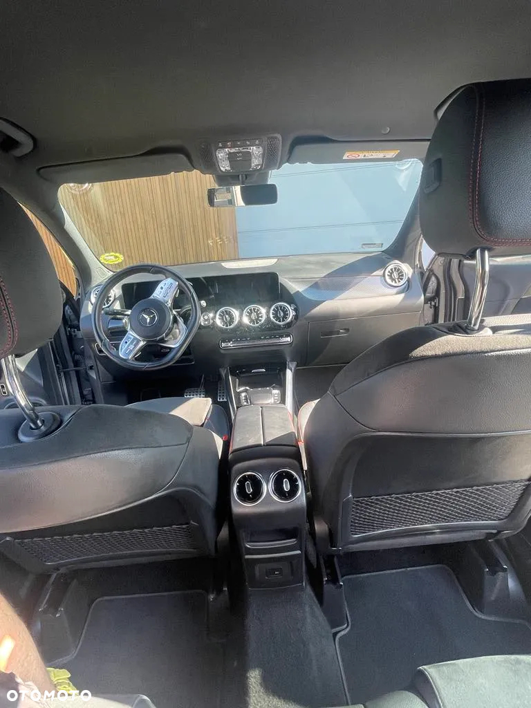 Mercedes-Benz GLA 200 Business Edition - 17
