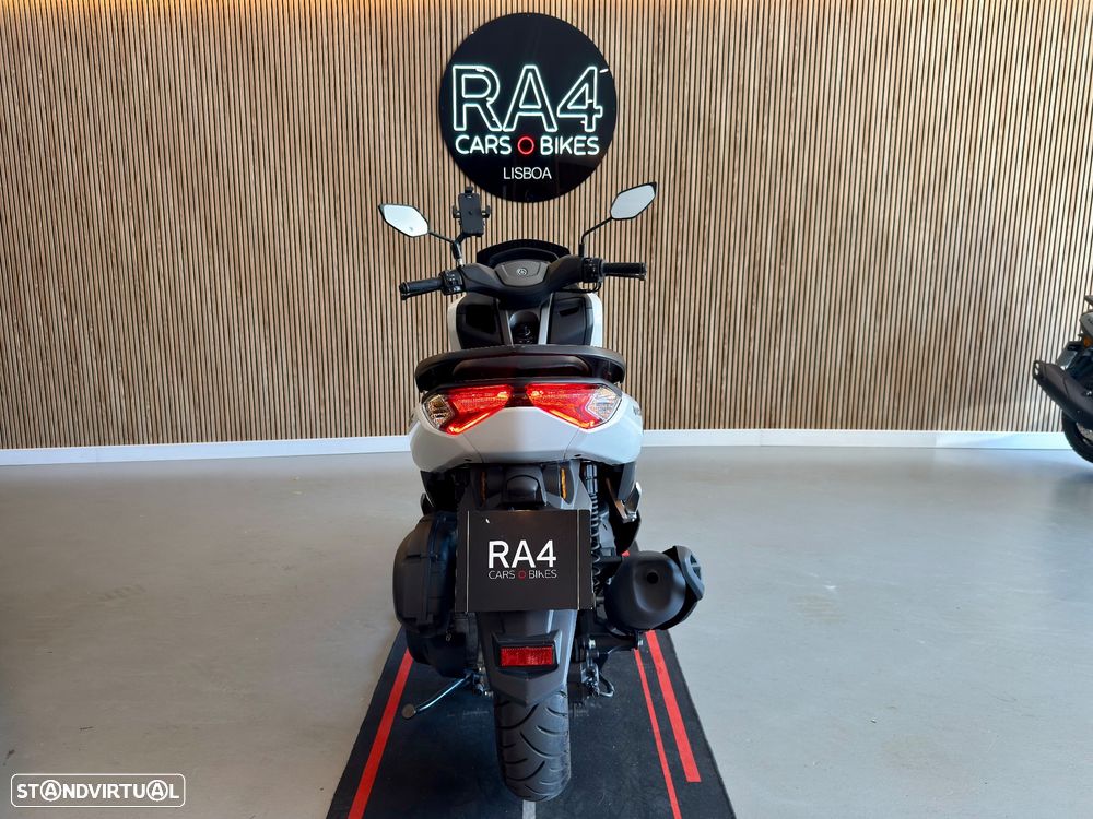 Yamaha NMAX - 15