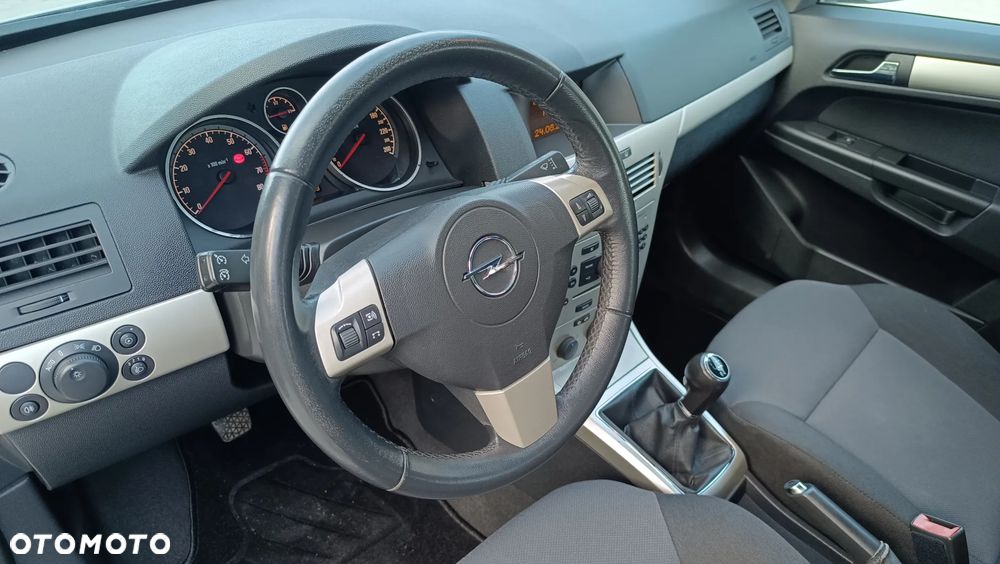 Opel Astra 1.6 Catch me - 24