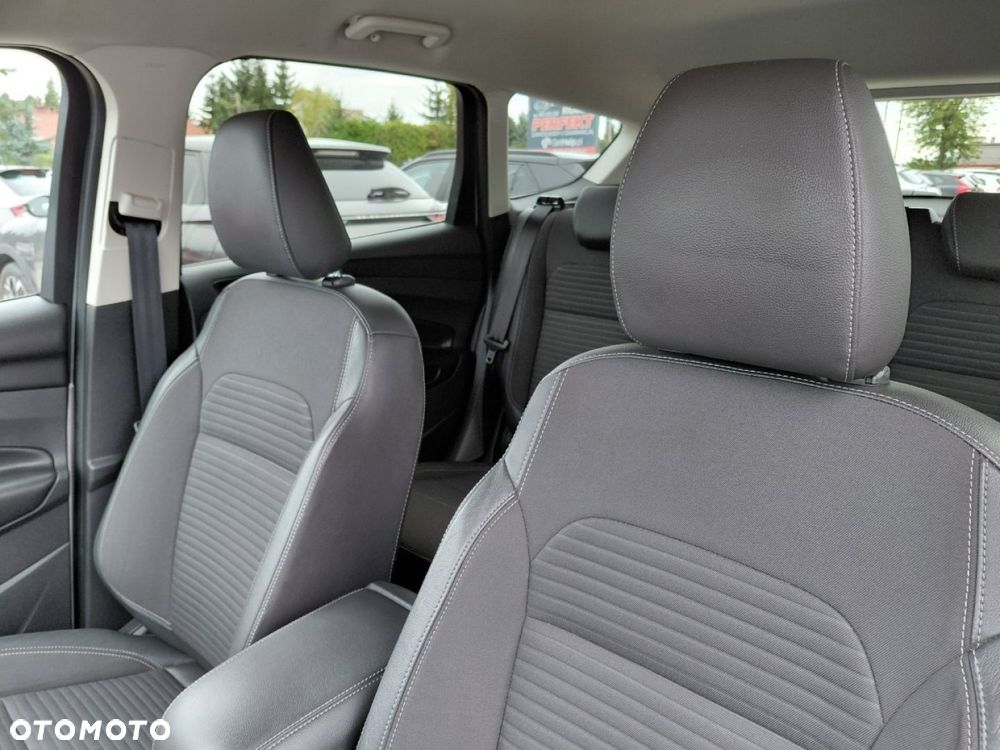 Ford Kuga - 14