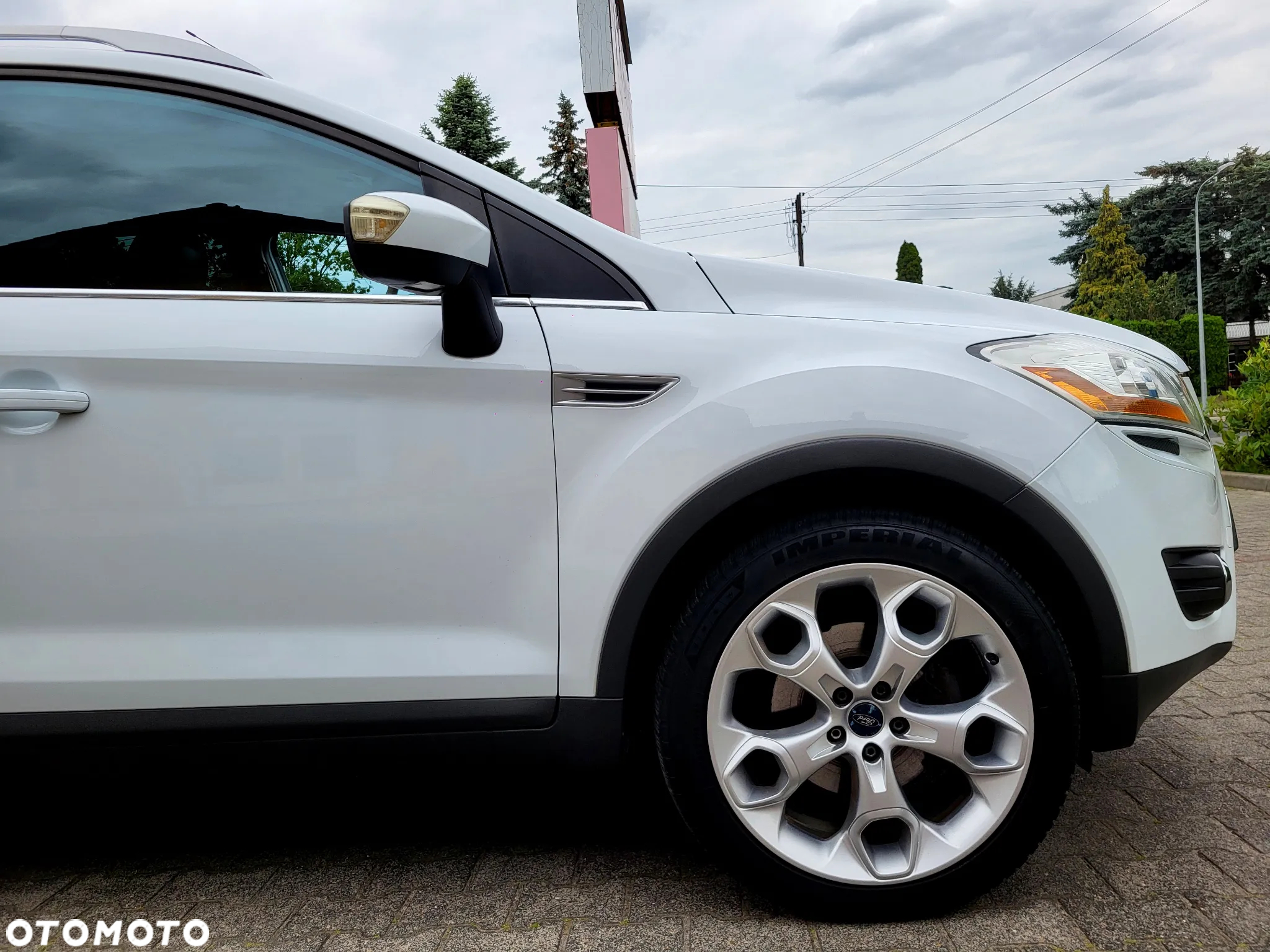 Ford Kuga - 32