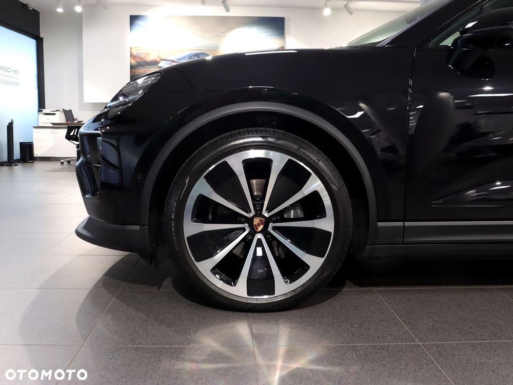Porsche Macan 100kWh - 11