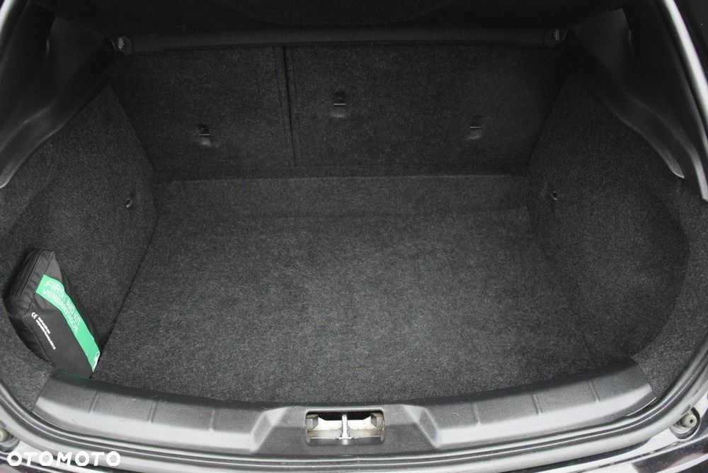 Volvo V40 D2 - 22