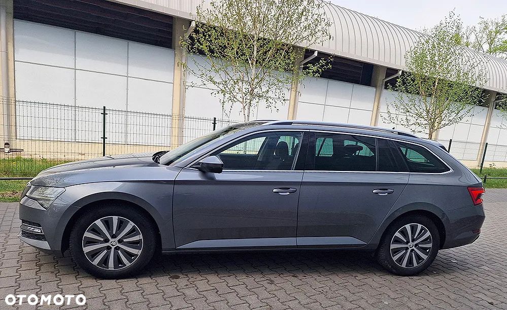 Skoda Superb 2.0 TDI SCR Style DSG - 3