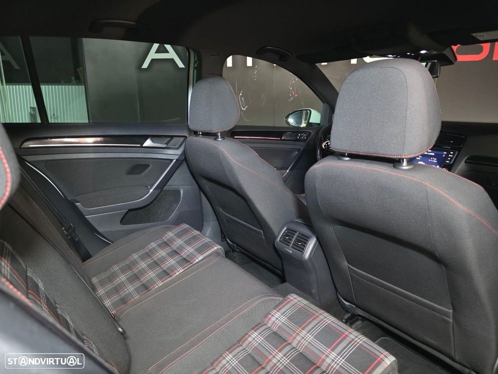 VW Golf 2.0 TSi GTi DSG Performance - 9