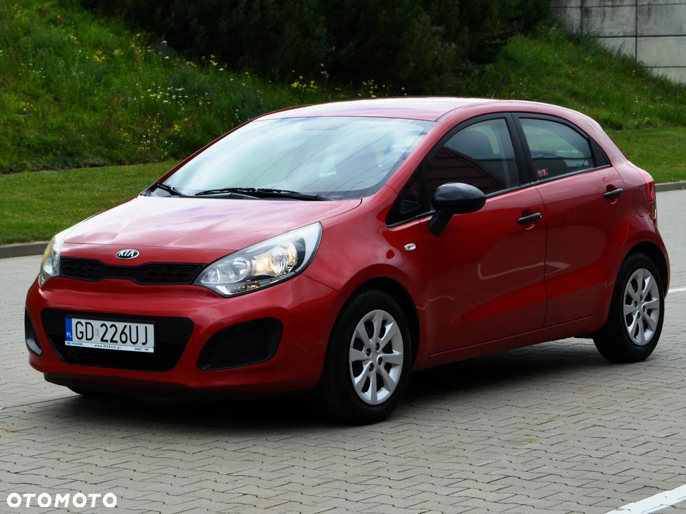 Kia Rio 1.2 L - 1