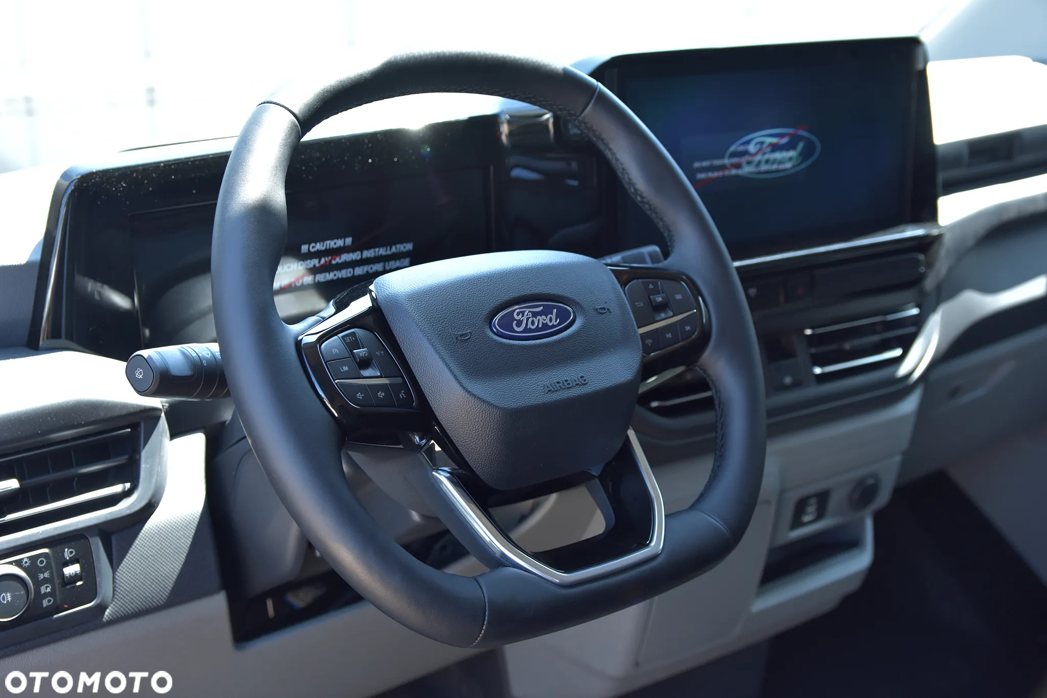 Ford Tourneo Custom 2.0 EcoBlue 320 L2 Titanium - 10