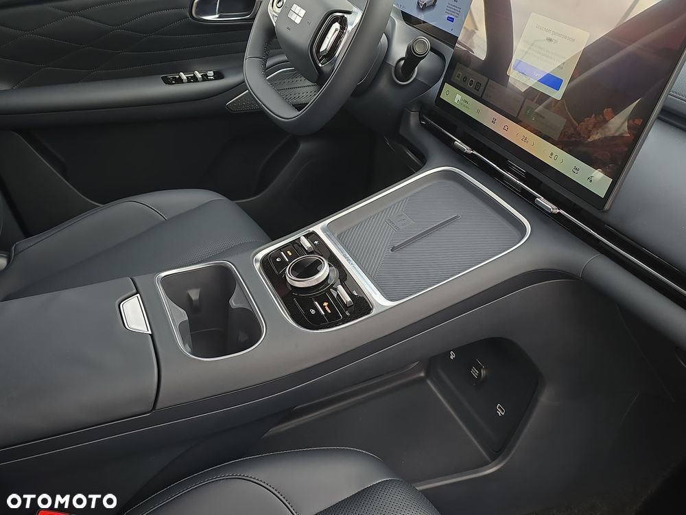 Geely Starray EM-i 1.5 PHEV Pro - 22