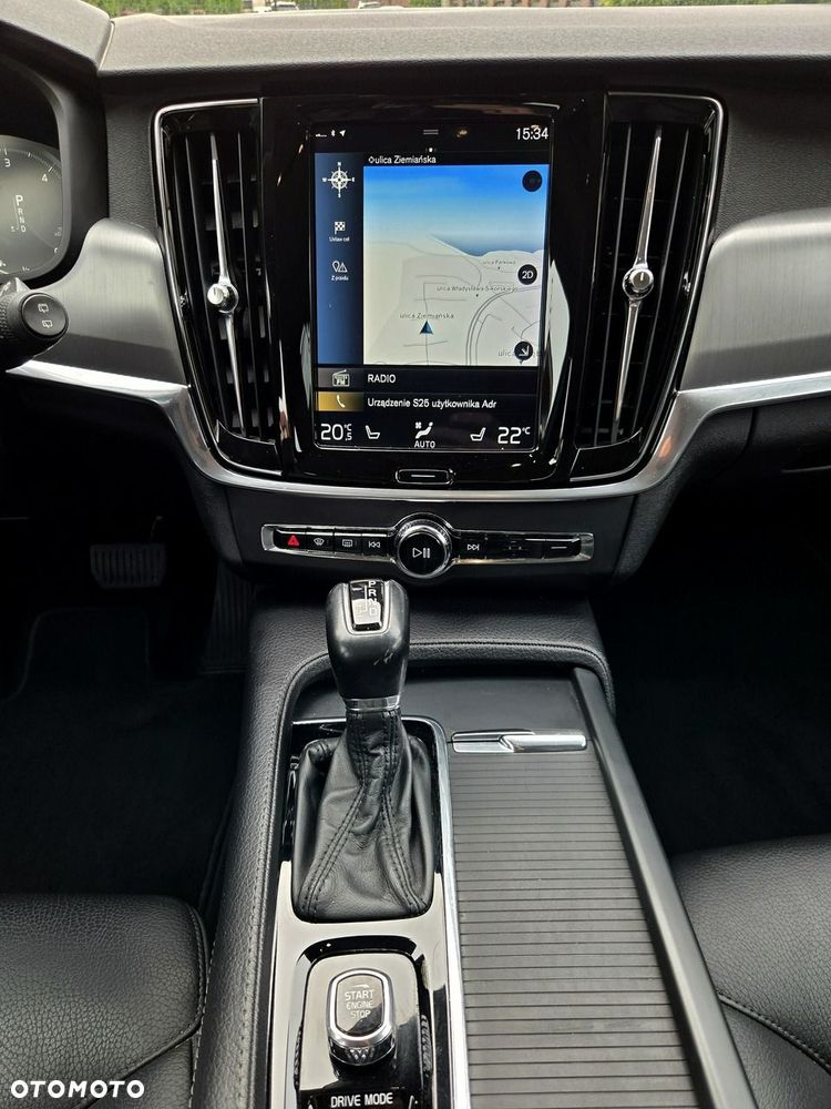 Volvo V90 D4 SCR Momentum - 21