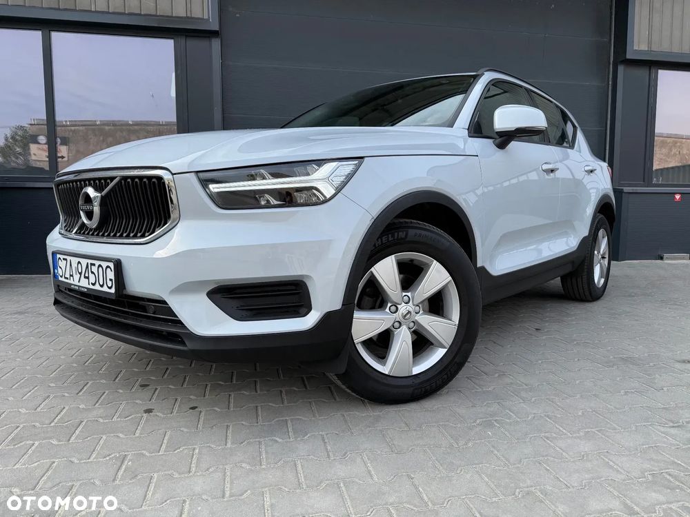 Volvo XC 40 T2 Momentum Core - 1