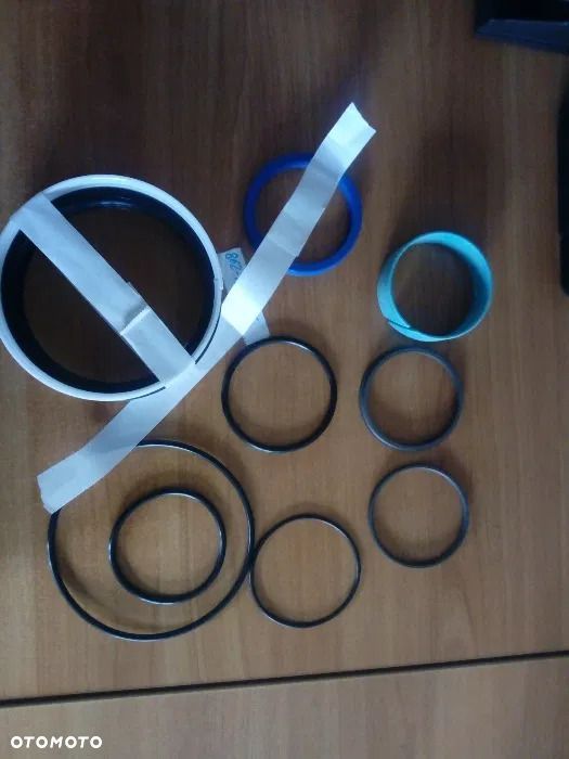 Zestaw uszczelnień siłownika roboczego Shamban Ł-34 - 1