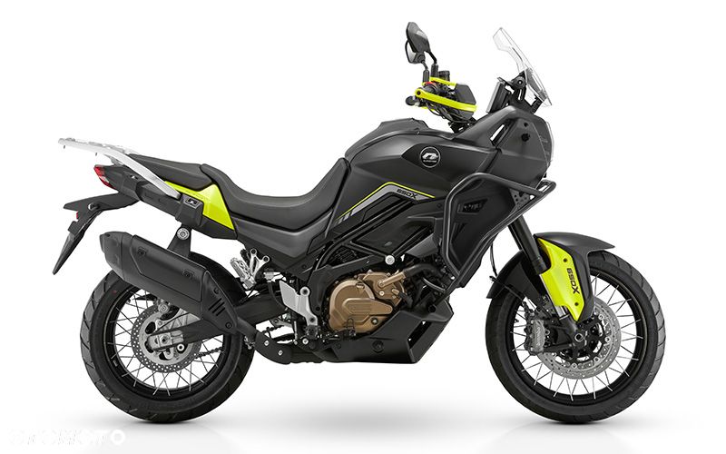 QJMOTOR SVT 650X - 2