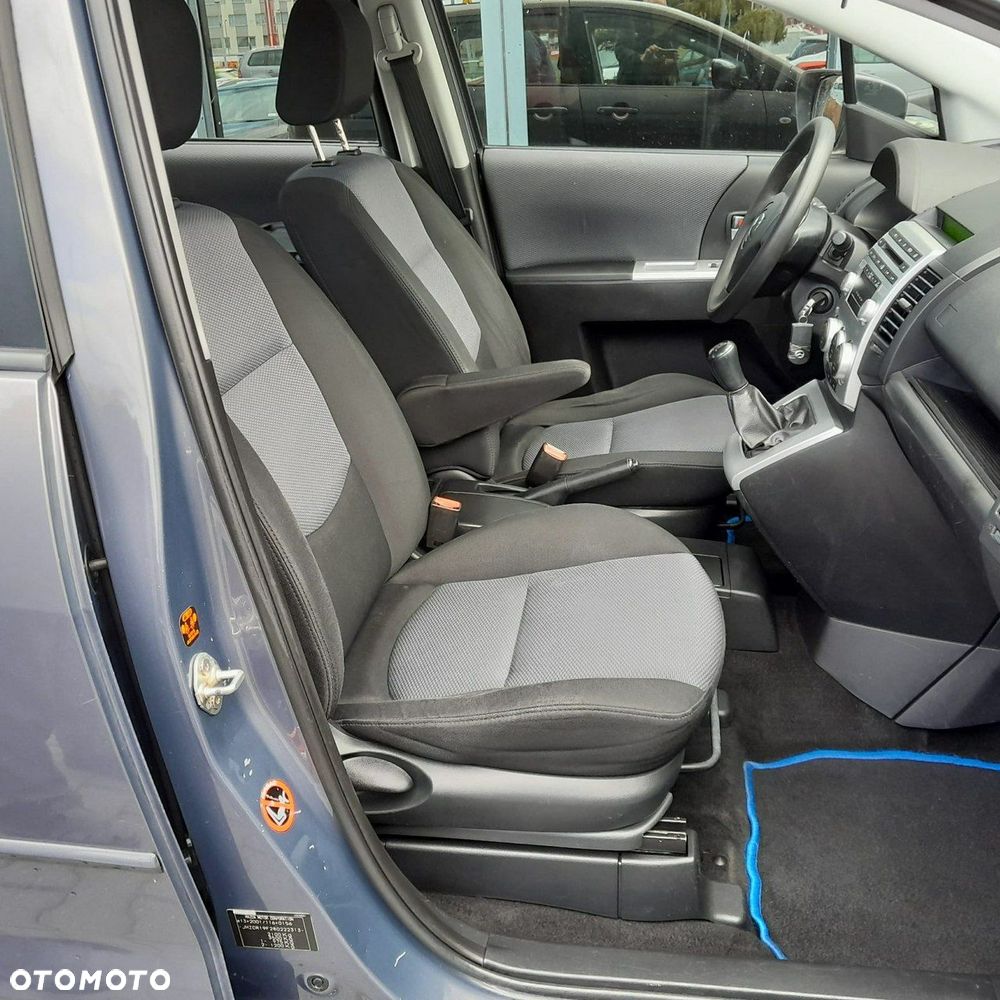 Mazda 5 - 15