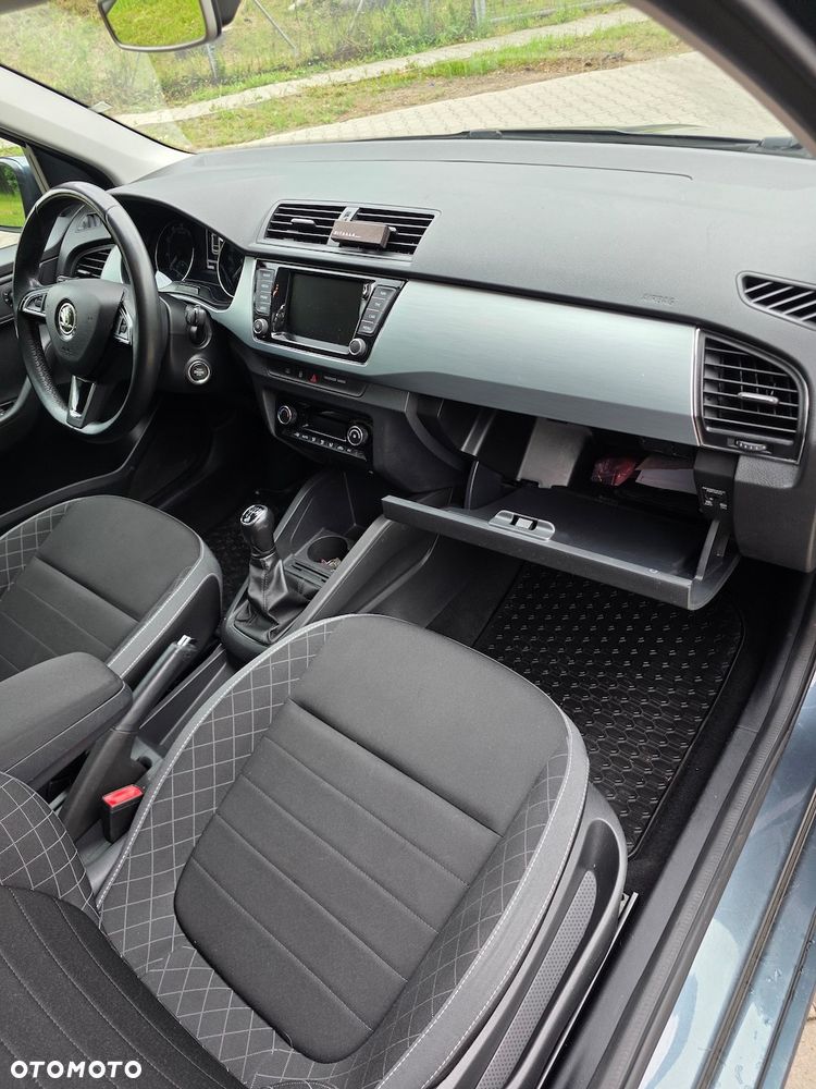 Skoda Fabia 1.0 TSI Style Color - 8