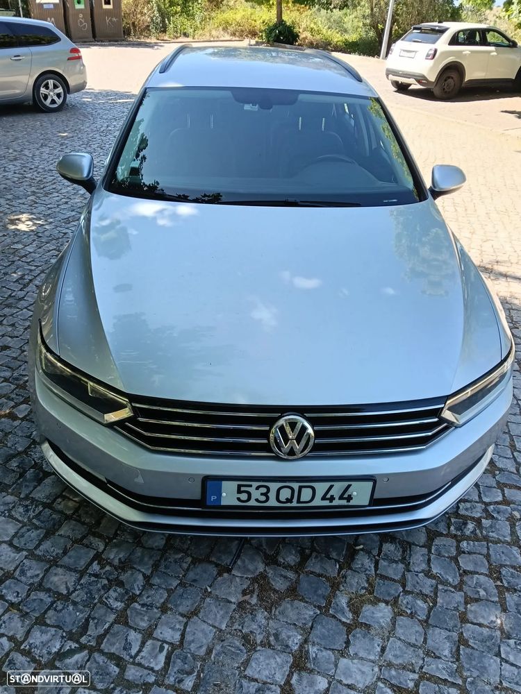 VW Passat Variant 2.0 TDI (BlueMotion ) Trendline - 2