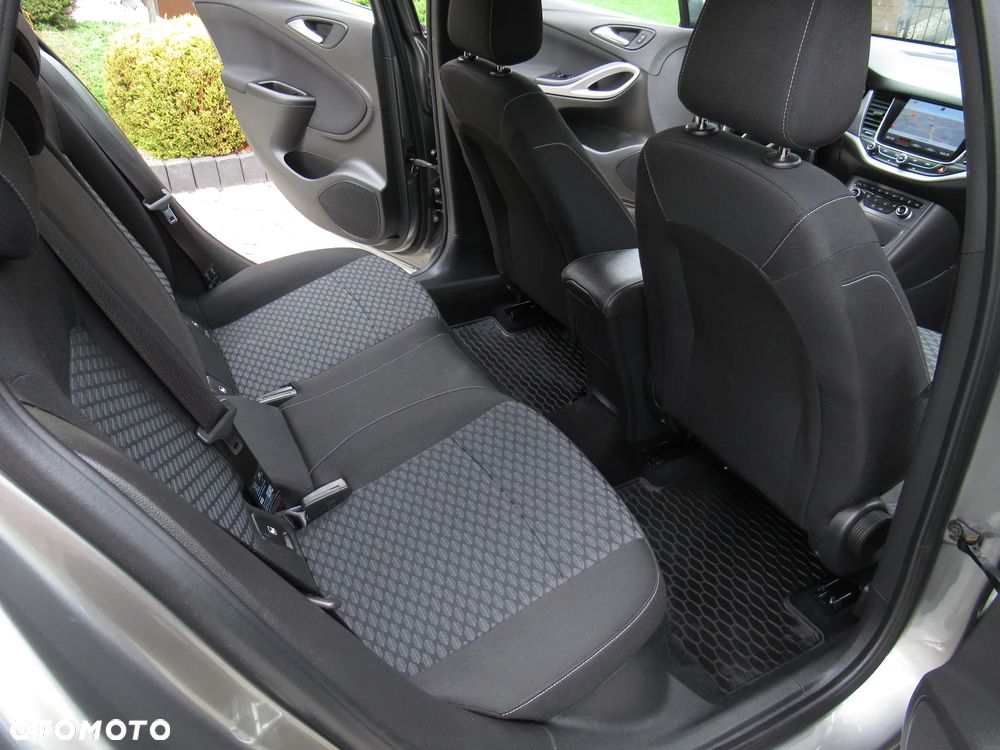 Opel Astra 1.4 Turbo Innovation - 38