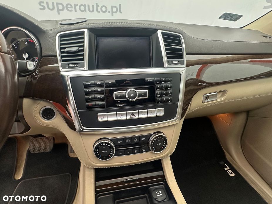 Mercedes-Benz GL - 17