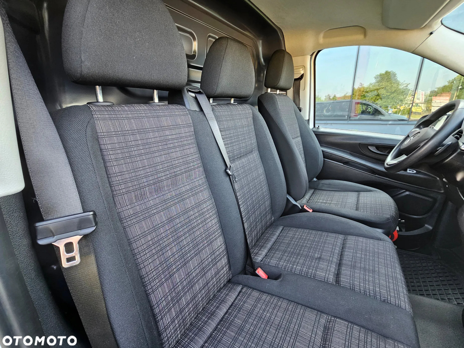 Mercedes-Benz eVito 111 L2 - 8