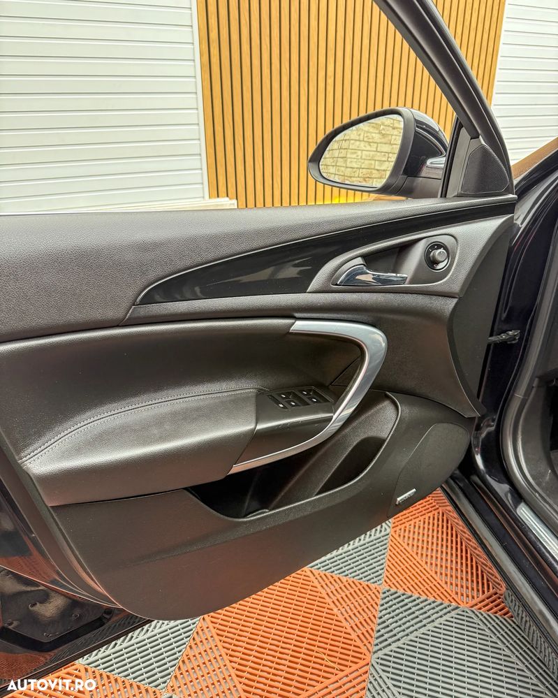 Opel Insignia - 12