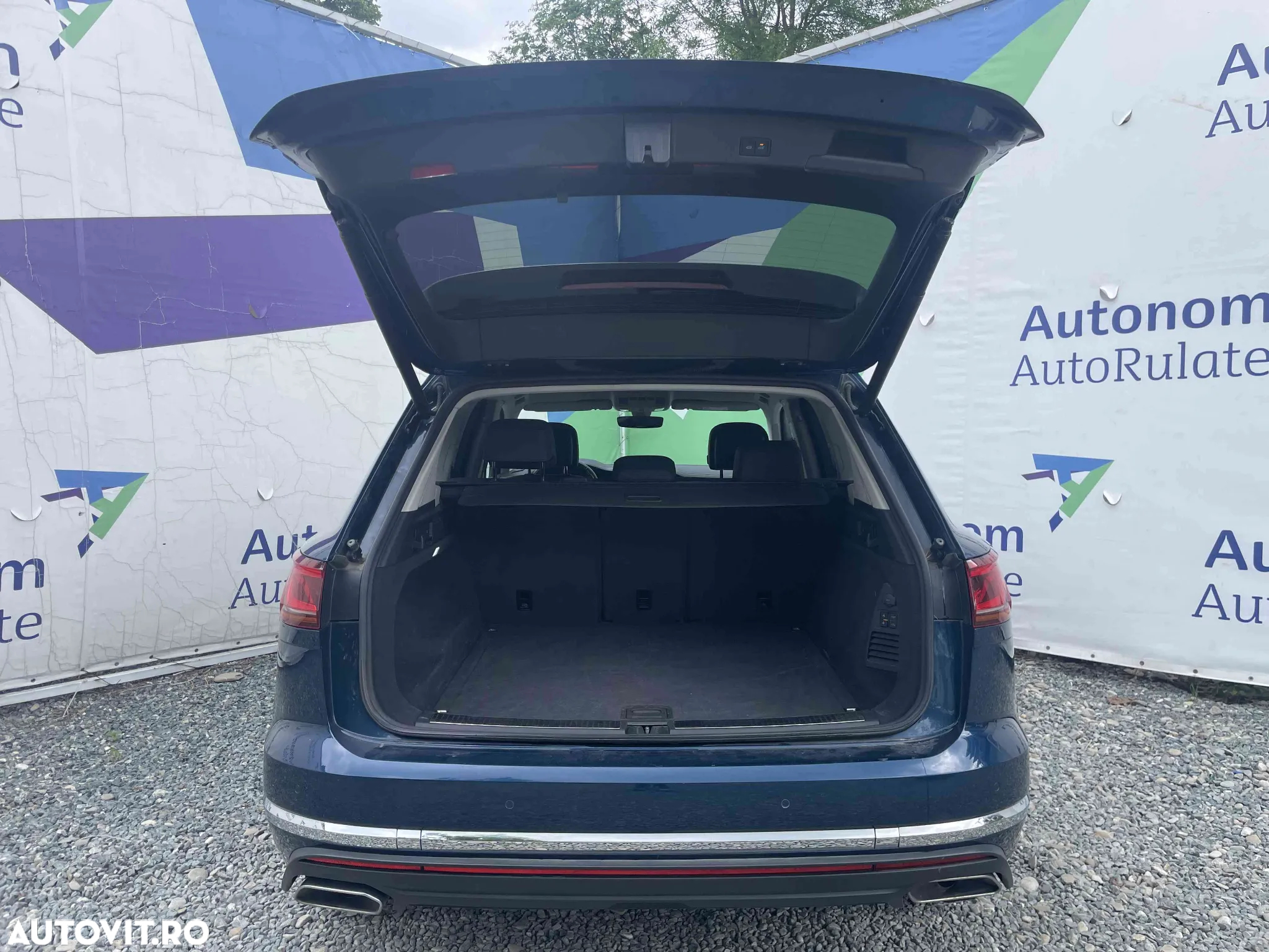 Volkswagen Touareg - 7
