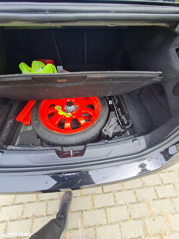 Jaguar XE 2.0 R-Sport - 7
